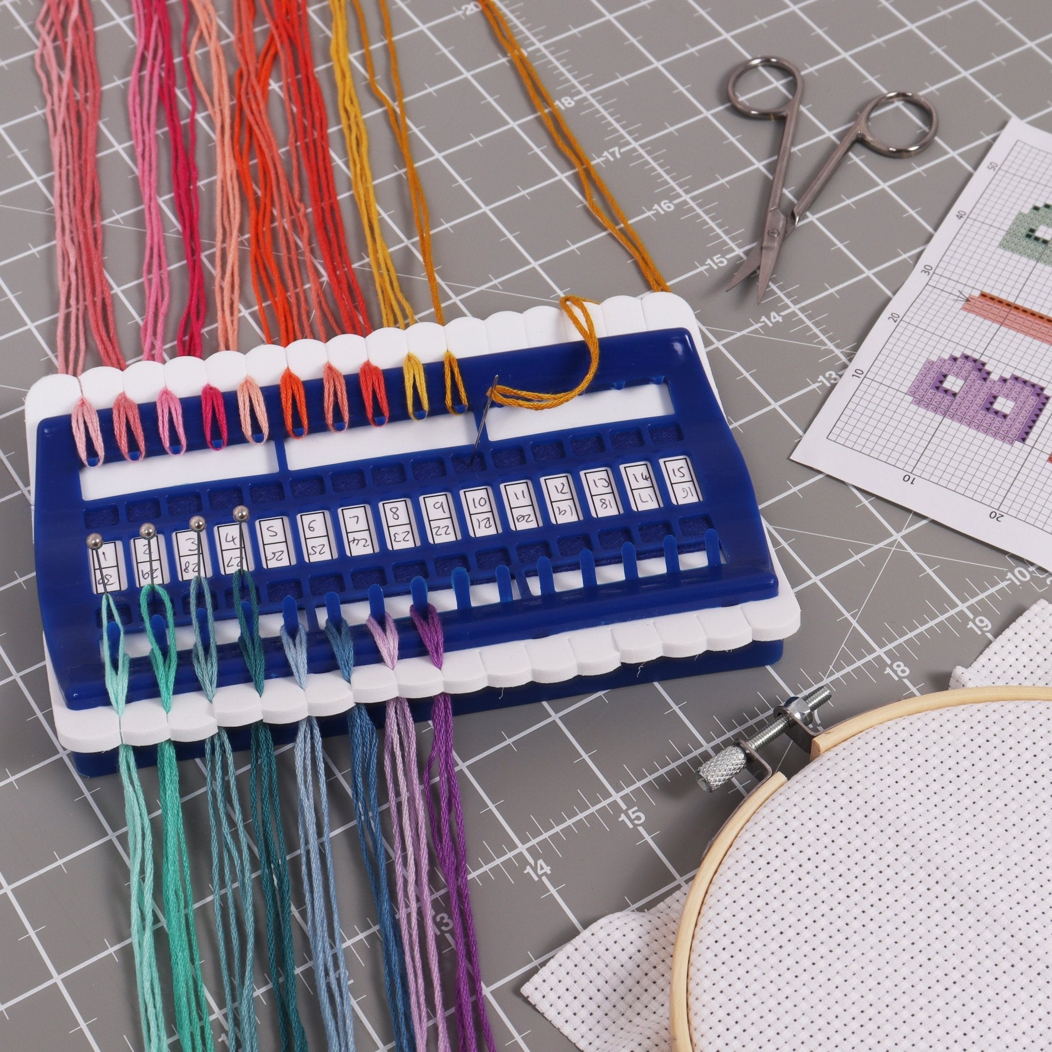 Trimits Embroidery Thread Organiser: 30 Slot