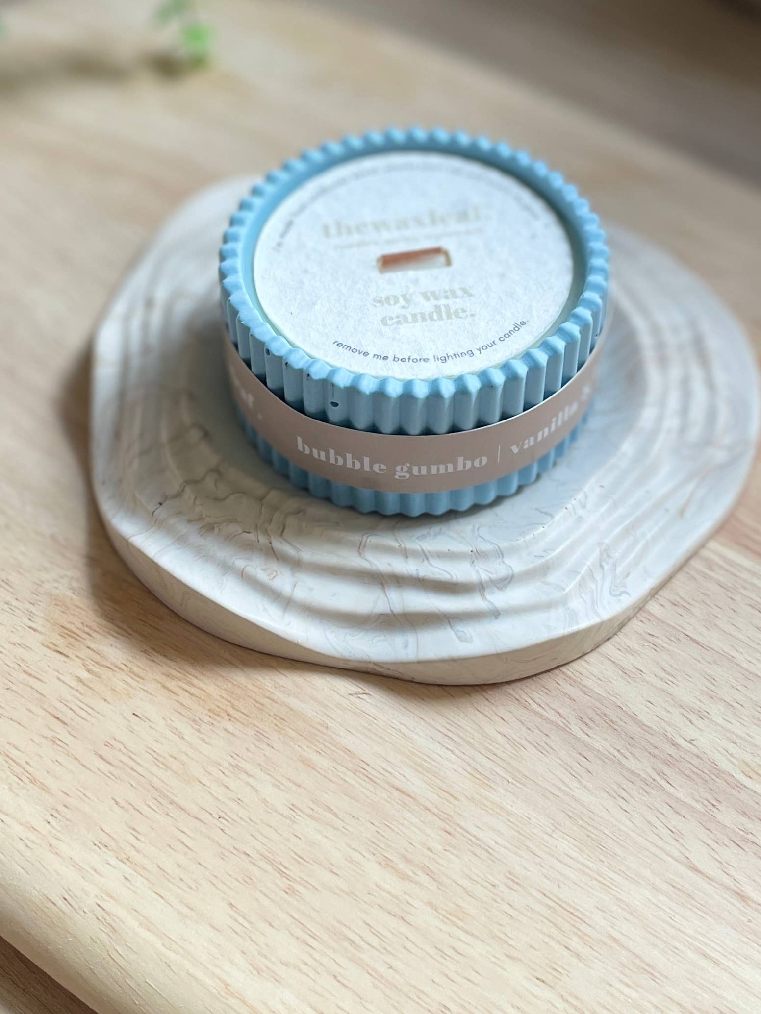 Bubblegum Stoneware Soy Wax Candle / Bright Colourful Candle