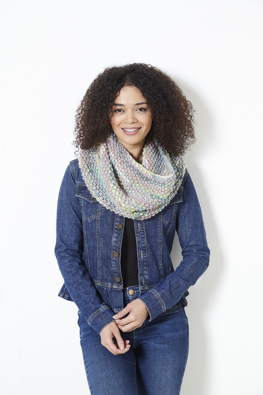 King Cole 'Easy Knit' Ladies Jacket & Accessories Knitting Pattern 5840 - Super Chunky